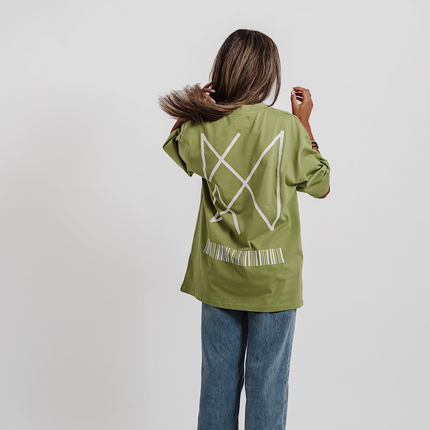 GREEN TSHIRT